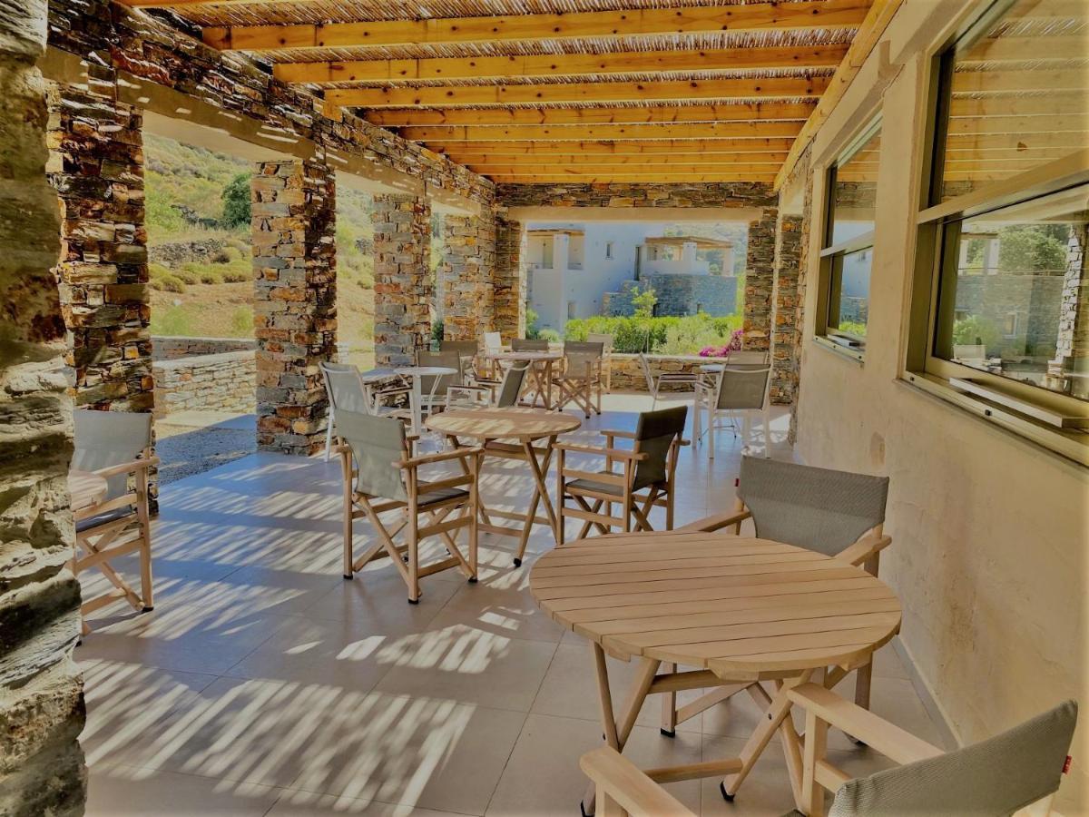 Village Apartment *
