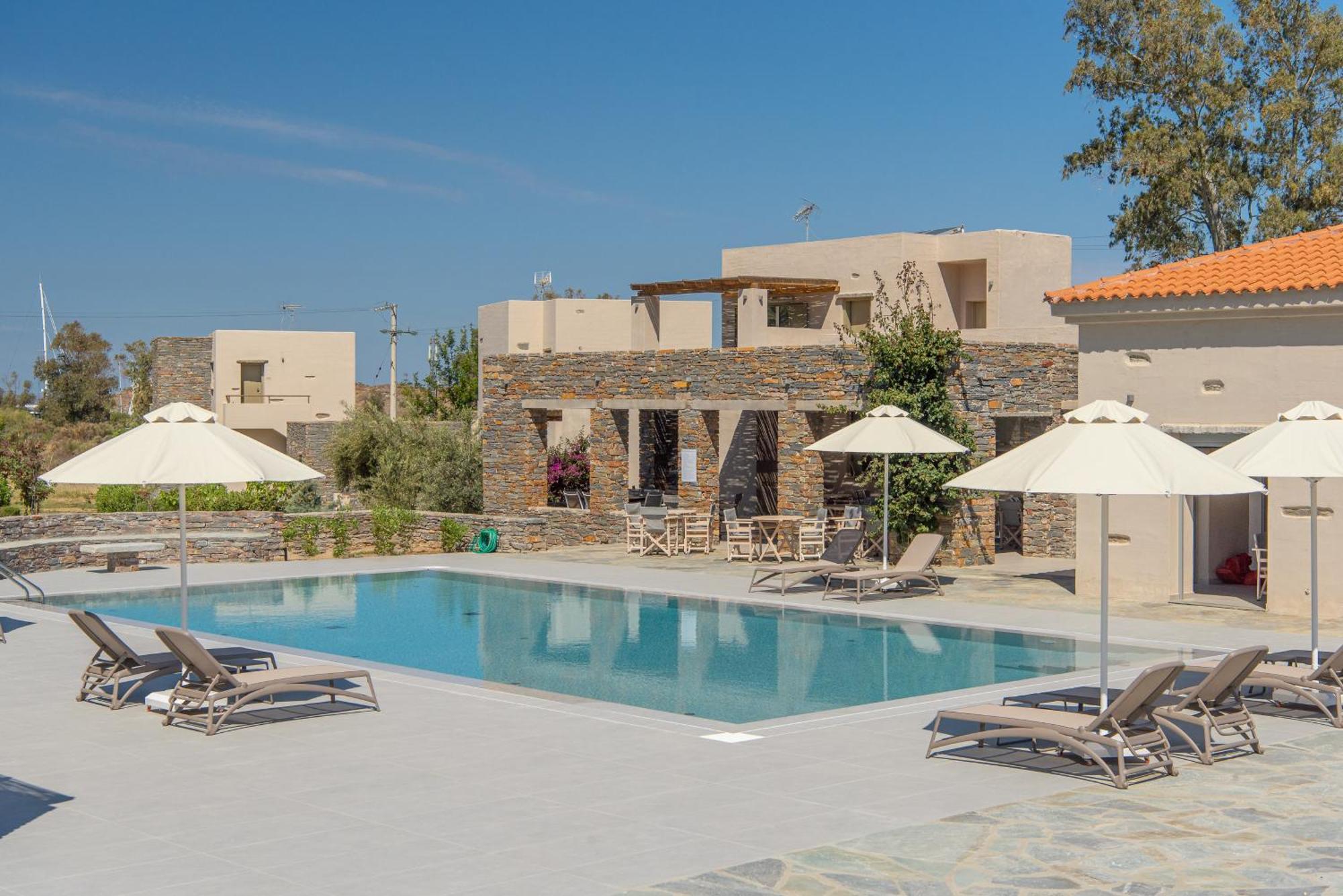 Village Apartment *